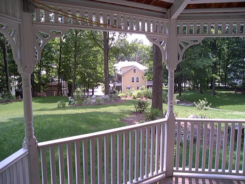 1868 Crosby House Bed & Breakfast Brattleboro Exterior photo